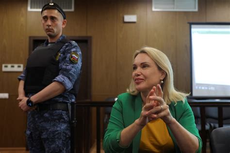 Russian Anti War Protest Journalist Marina Ovsyannikova Faces Up To 10 Years In Prison South