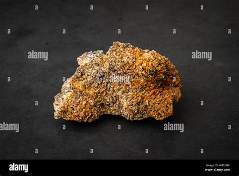 Copper Pyrites Isolated Hi Res Stock Photography And Images Alamy