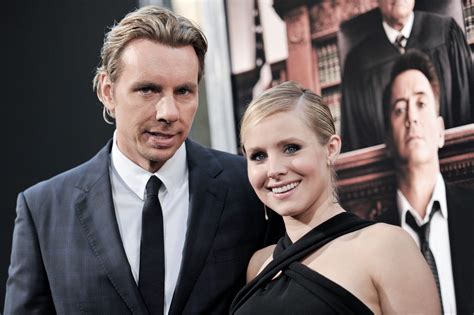 Kristen Bell Dax Shepard Spent Hours Stranded At Logan Airport United States Knewsmedia