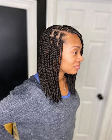 Short Knotless Box Braids With Curly Ends
