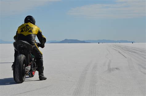 Boondocking bonneville salt flats utah | travel is sweet. Heads Up | Bonneville salt flats, Bonneville, Racing