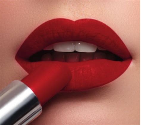 ¿cómo Pintar Los Labios Rojos Perfectamente