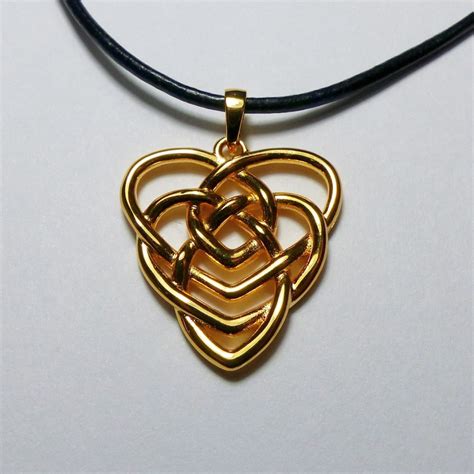 Celtic Motherhood Knot Necklace Dando Celtic Jewelry