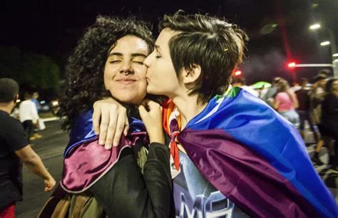 siete cosas que los gays y lesbianas deberían dejar de decir a los bisexuales cromosomax