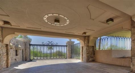 Parking, Walker McCune Mansion, Paradise Valley, Arizona - The mansion