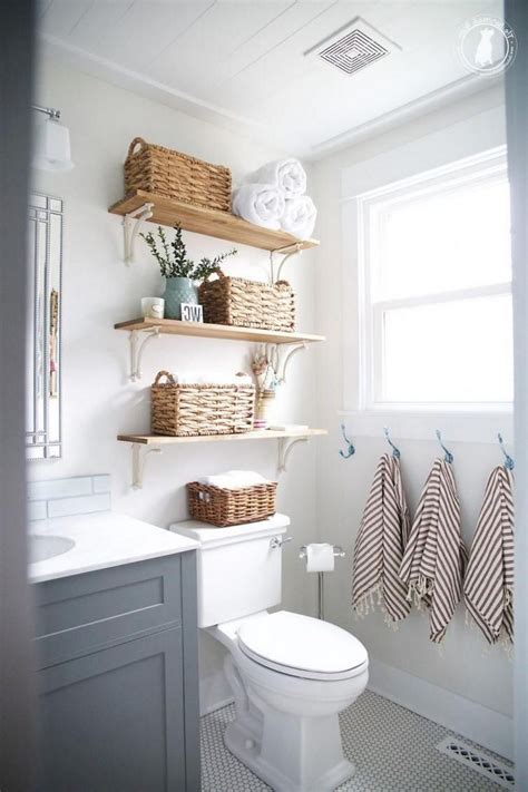 But sometimes, when a space has been white for a while, you might start to miss it's. 35+ Top Small Master Bathroom Decorating Ideas - Page 27 of 37