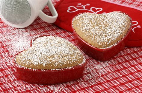 Check spelling or type a new query. Dolci di San Valentino a forma di cuore - La Cucina Italiana