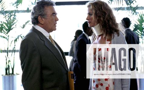 Albert Finney And Julia Roberts Characters Ed Masry And Erin Brockovich
