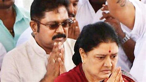 With 20 Mlas Supporting Him Dinakaran Declares Himself As Jayas Heir