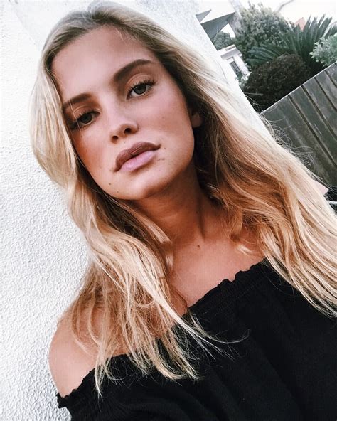Julia cáceres monteiro van zeller palha. Júlia Palha, a mulher portuguesa que mais se destacou em 2018