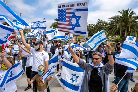 Pro Israel Demonstrators Amass Outside West La Federal Building Daily