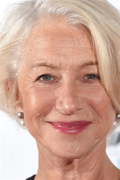 Of The Best Beauty Tutorials For Mature Women Putting On The Ritz