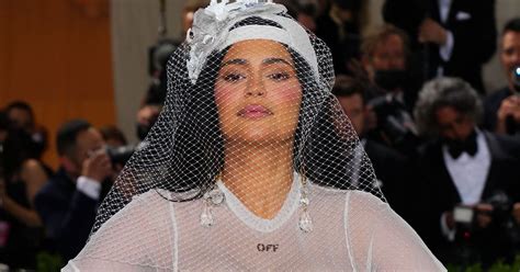 Kylie Jenners Bizarre Met Gala Wedding Dress Explained As Fans Are