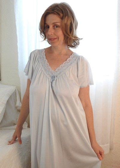 Feminine Women Night Gown Vintage Nightgown