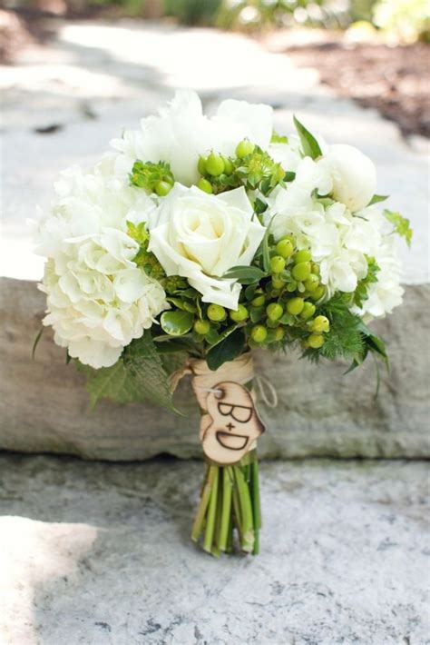Bouquet Champetre Pour La Mariée Boho Chic Bouquet De Fleurs Blanches