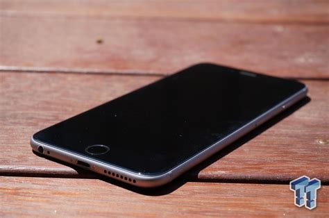 Apple Iphone 6 Plus Smartphone Unboxing And First Impressions
