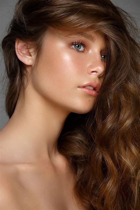 Gorgeous Beauty Portraits By Lorraine Young Inspiration Grid Design Inspiration Beauty