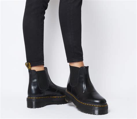 From cool and relaxed suede options to classic leather looks, chelsea boots are versatile, comfortable, and. Dr Martens Platform Chelsea Boots Outfit