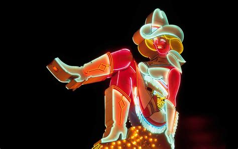 Neon Cowgirl Vegas Vickie Retires From The Las Vegas Strip Travel