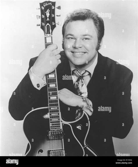 Roy Clark Hee Haw Hi Res Stock Photography And Images Alamy