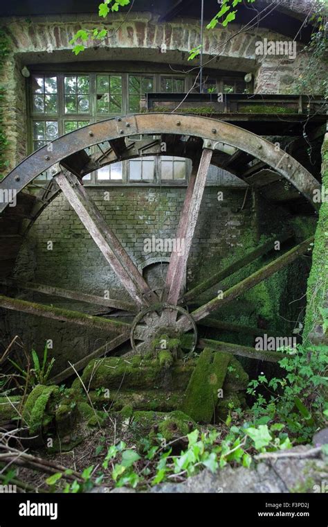 Old Waterwheel Hi Res Stock Photography And Images Alamy