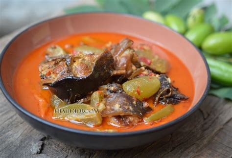 Kumpulan resep olahan ikan lele by joctavianus in topics > food & wine and lele. Lele Asap Asam Pedas (Dengan gambar) | Makanan, Resep masakan indonesia, Memasak