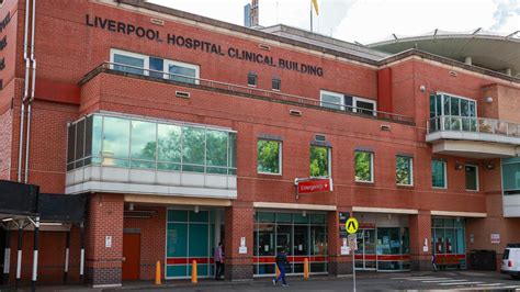 Liverpool Hospital Nurses Patients Fall Ill As Fire And Rescue Crews