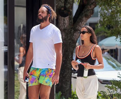 Photo Exclusif Joakim Noah Et Sa Fianc E Lais Ribeiro Se Baladent