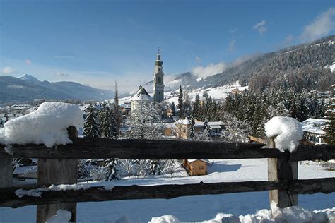 Vacanze A Dobbiaco Estate And Inverno Residence Fischer
