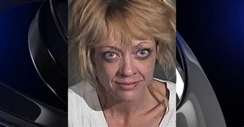 Mug Shot Of Hot Sister From That 70s Show Goes Viral Cbs Los Angeles