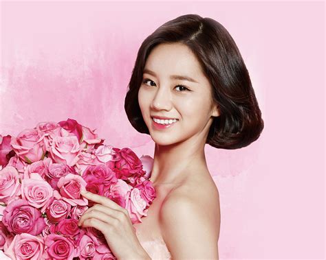 Hj14 Flower Hyeri Cute Pink Kpop Girl Wallpaper