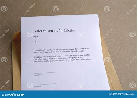 Carta Al Inquilino Para Desalojo Imagen De Archivo Imagen De