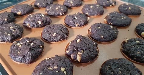 The earliest preparations of satay is believed to have originated in javanese cuisine, but has spread to almost anywhere in indonesia, where it has become a national dish. Kue Kacang Molly - Kue moci kacang di indonesia, kue ...