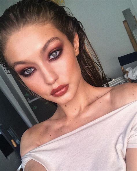 The Best Smokey Eyes Makeup Seen On Celebrities Gigi Hadid Fashionisers©