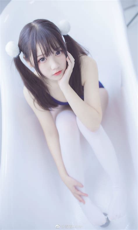 Cùng Ngắm Bộ ảnh Cosplay Nữ Sinh Nhật Bản Cực Dễ Thương Trong áo Tắm