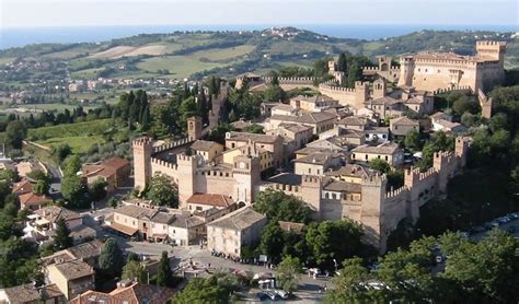 See more ideas about italy, italy travel, places. Gradara è il Borgo dei Borghi 2018: per Kilimangiaro è il ...