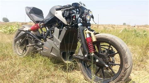 Check 200 duke specifications, mileage, images, 2 variants, 4 colours and read 3947 user reviews. This KTM Duke 200 Modification Is Among The Best We Have ...