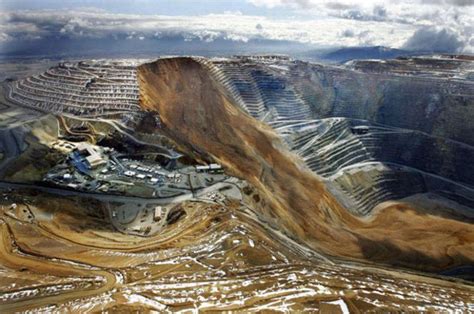 Utahs Bingham Canyon Mine One Of The Largest Active Copper Mines In