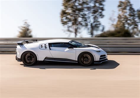 Bugatti Centodieci 2023 Motor Y Racing