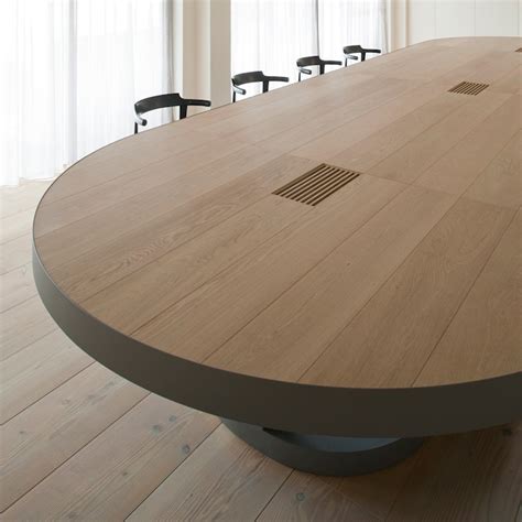 Case Real Makes Big Table From Wood Flooring For Lynn Inkoop