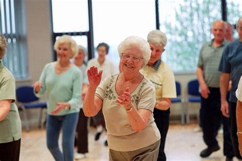 Old People Dancing Oldpeopledancin Twitter