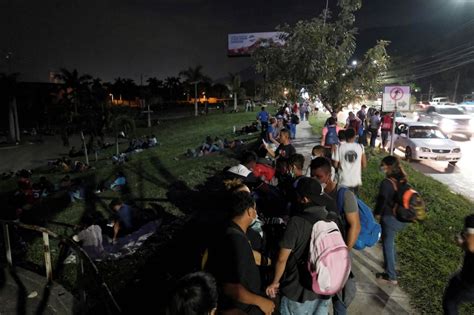 More Than 1000 Us Bound Honduran Migrants Enter Guatemala