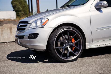 Mercedes Benz Ml 350 W164 Rolling On 24s Autoevolution