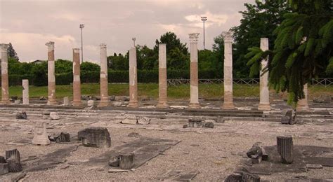 Aquileia La Città Romana Larea Archeologica E La Basilica Patriarcale