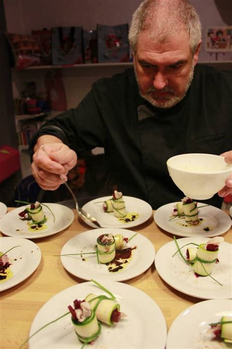 Restaurant chinois vietnamien et thai de qualité, livraison à domicile paris en 35 minutes. Service traiteur à domicile sur Bordeaux - JMB Traiteur