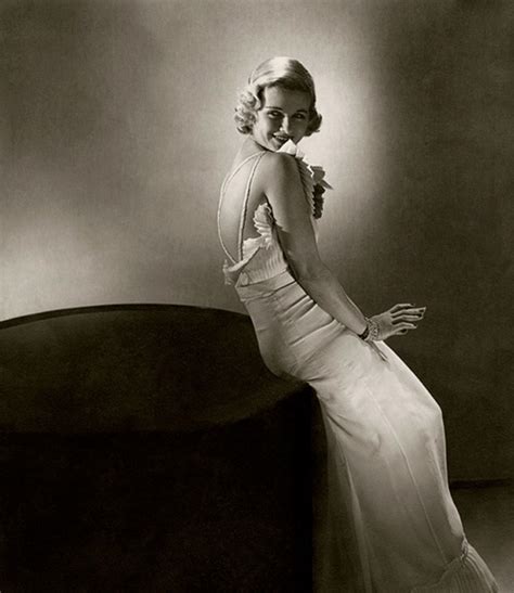 MAYA SNIKERE Edward Steichen