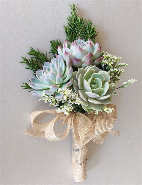 Today's video is about how i diyed my own bridesmaid bouquets for my wedding. Bridesmaid succulent bouquet