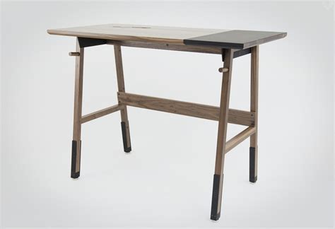 Artifox Standing Desk 01 Lumberjac