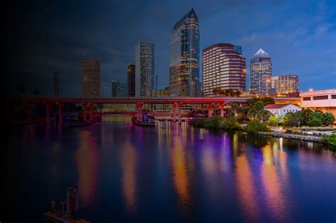 Tampa, Florida, USA downtown skyline on the Hillsborough River ...