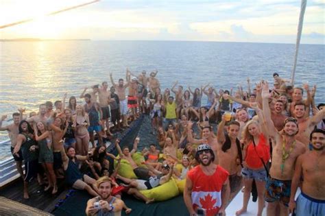 Group Pic Picture Of Jiggy Boat Party Gili Trawangan Tripadvisor